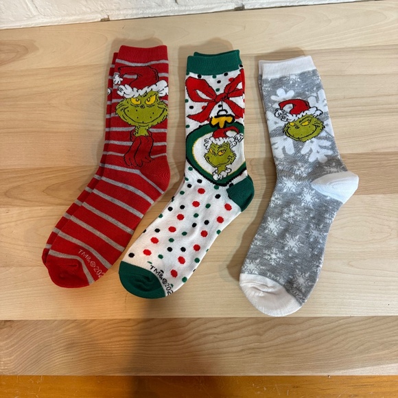 GRINCH Holiday Socks Pk/3 NWOT - Picture 3 of 7